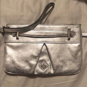 Simply Vera Wang Silver Wristlet/Clutch